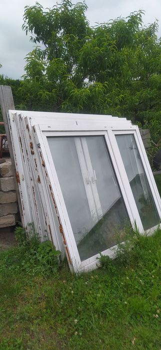 Okno okna całe rama nie przeciete