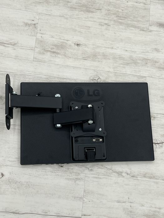 Монітор 23 LG Electronics E2342T-BN