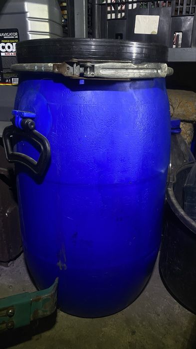 Бочка пластикова 60л