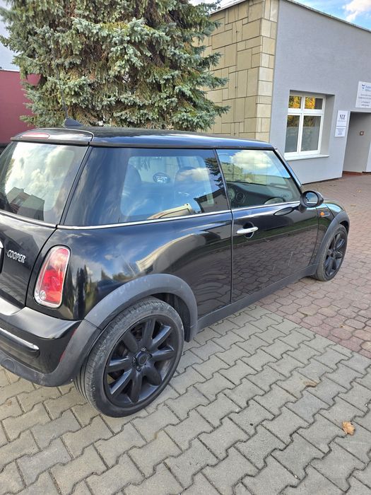 Mini Cooper  2004 r 1.6 benzyna Stan dobry