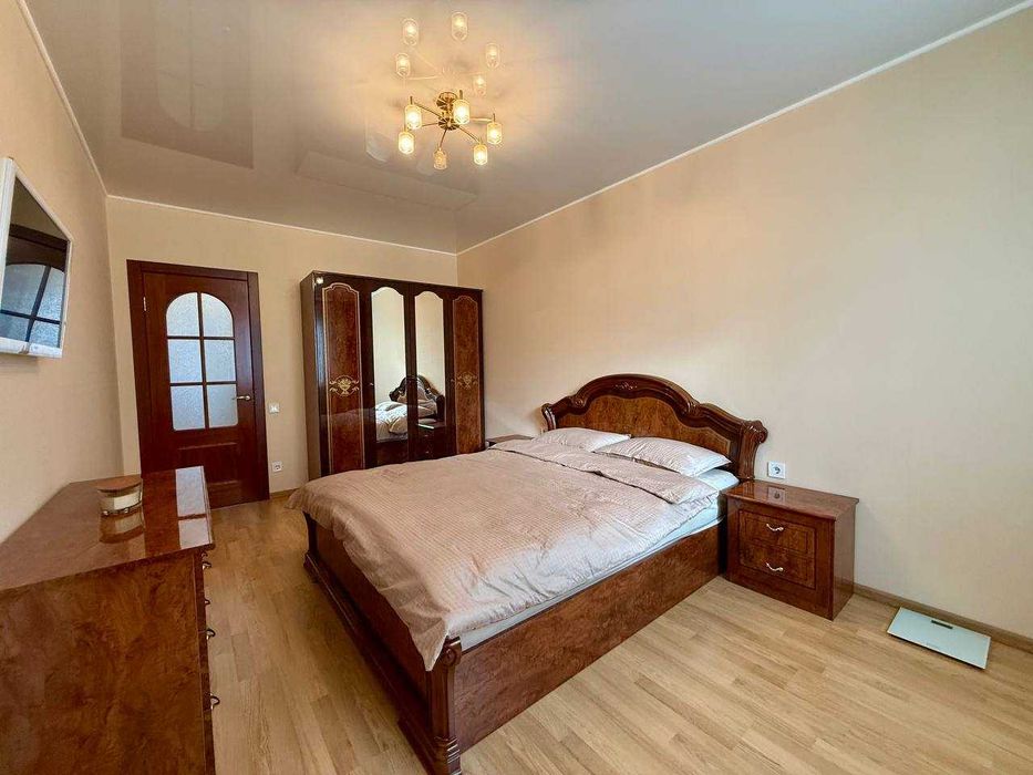 Трикімнатна квартира зайти і жити! Продаж по Є-відновленню!