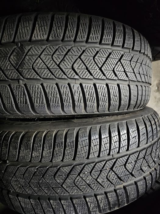 Opony Zimowe R17 225/60-7mm-Pirelli-22rok
