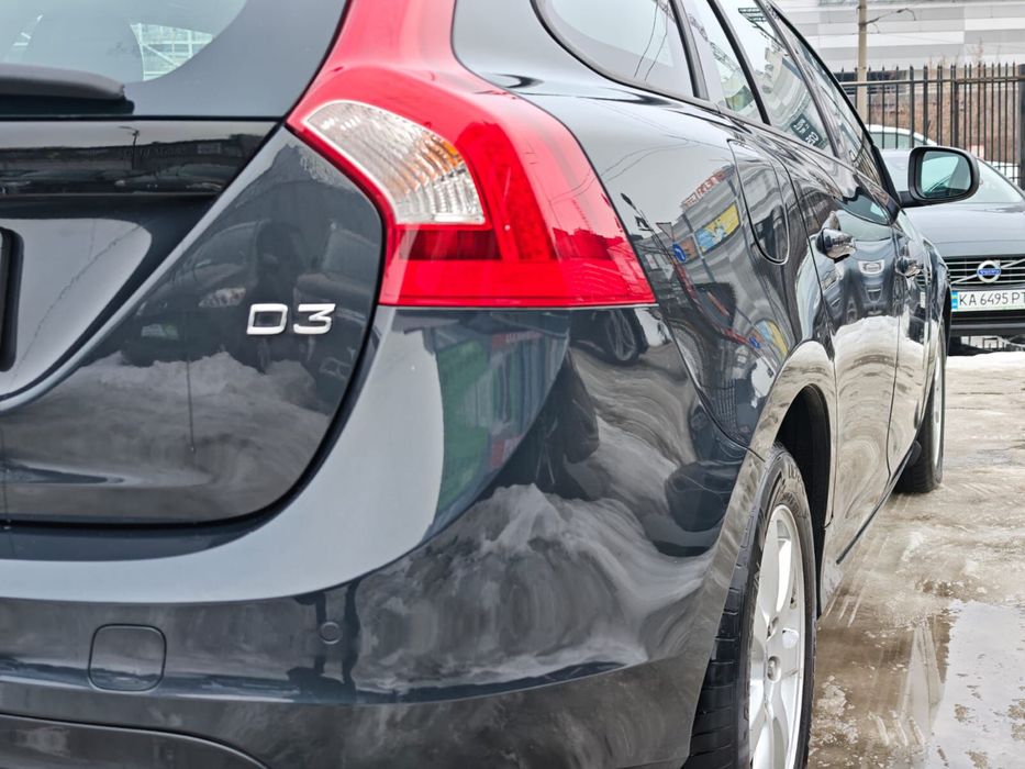 Volvo V60 facelift 2014  2,0 D3 дизель ВІДЕО