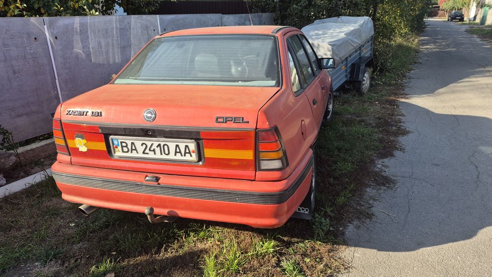 Продам опель кадет 1.8