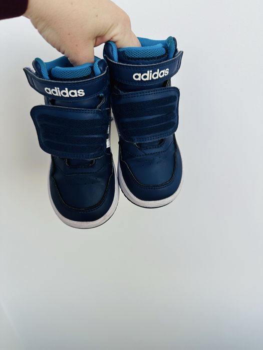 Дитячі високі кросівки для хлопчика adidas Hoops Mid