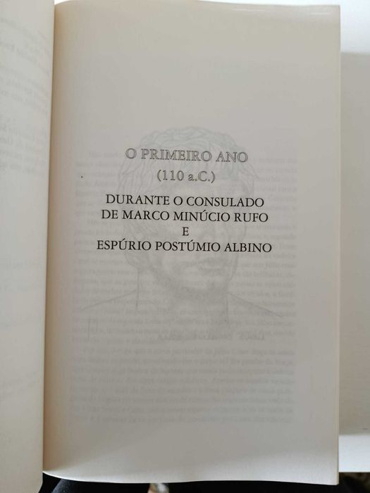 Livro "O Primeiro Homem de Roma", de Colleen McCullough