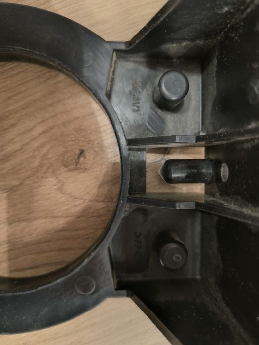 Uchwyt mocowanie rury spustowej odpływowej stelaża WC