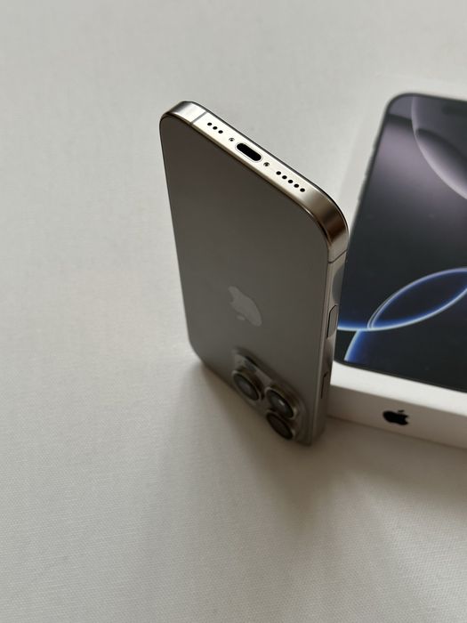 Продам IPhone 16 PRO 512 Neverlock