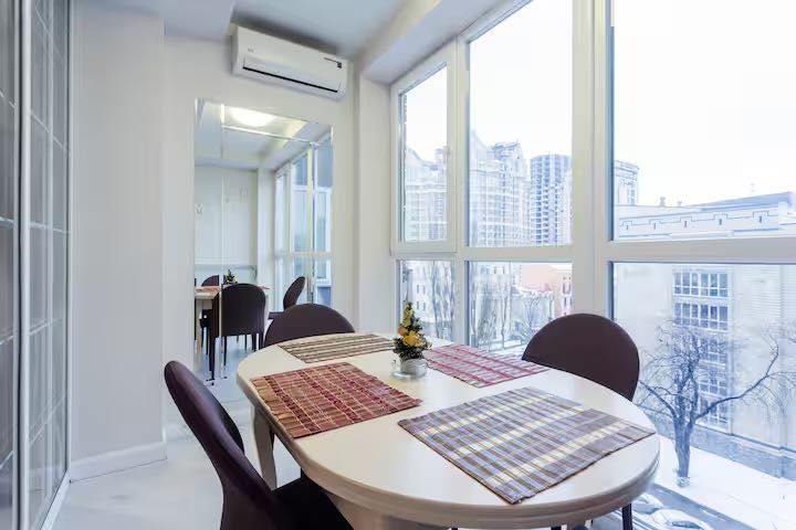 ЦЕНТР, біля Хрещатик. VIP 3-кімнатна квартира подобово