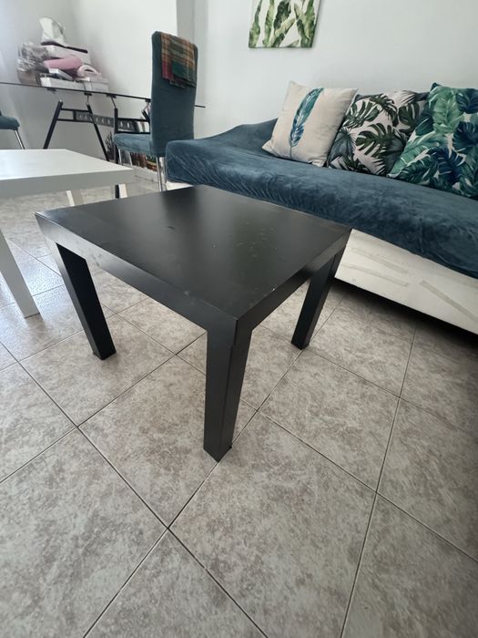 Mesas ikea branca e preta