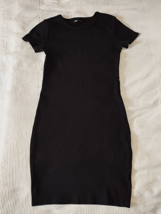 Sukienka czarna Sinsay M