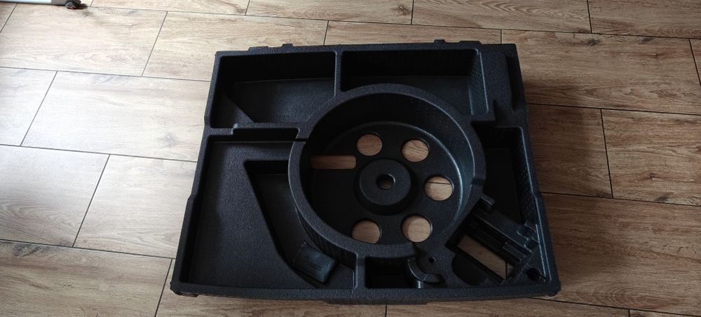 Wkład bagażnika subwoofer do Audi Q3 8U. Stan idealny