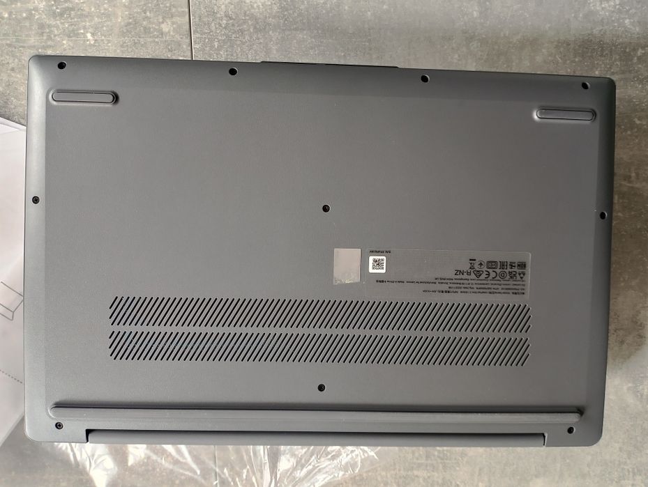 Lenovo Ideapad slim 3