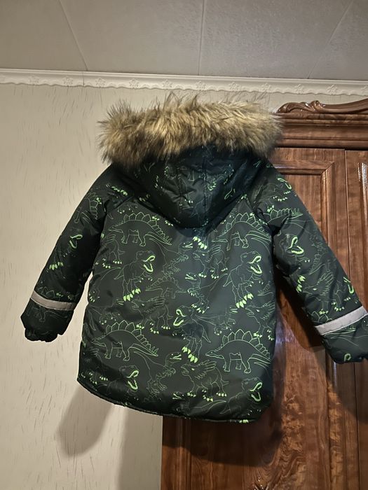 Продам куртка зима 134 розмір