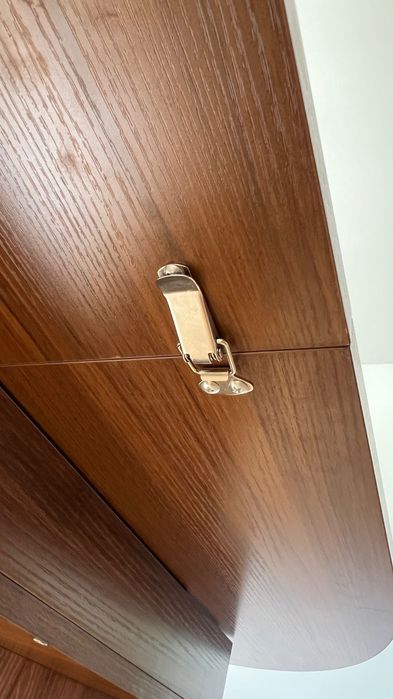 Mesa de jantar extensível 160-200×90×75 cm - para 6-8 pessoas - cantos arredondados - tampo espesso - MDF - marrom