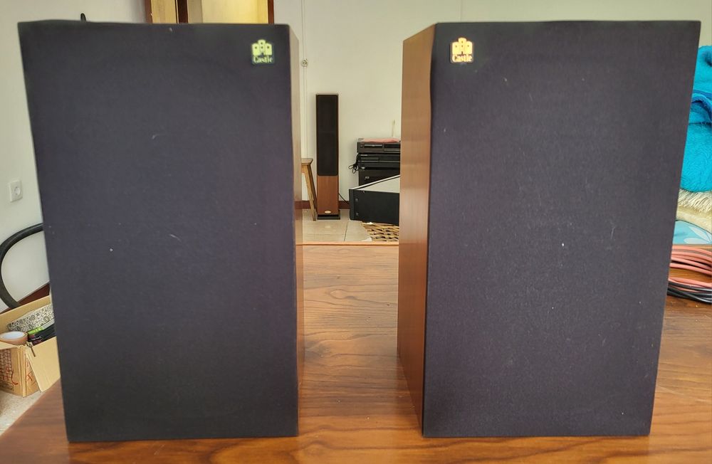 Castle Clyde, colunas Made in England