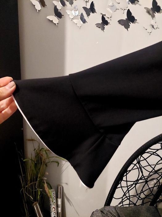 Elegancka czarna sukienka rozmiar 52