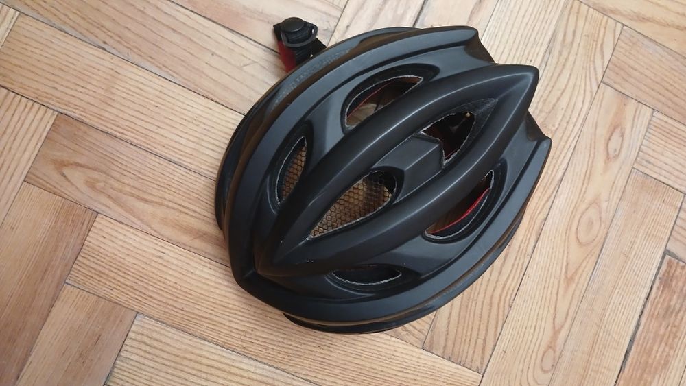 Шолом велосипедний універсальний