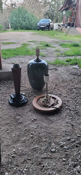 Três candeeiros de mesa sem abat jour