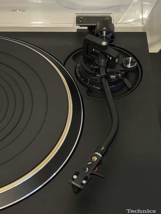 Gira-discos Technics SL-1300G preto + Ortofon MC X30 + Extras