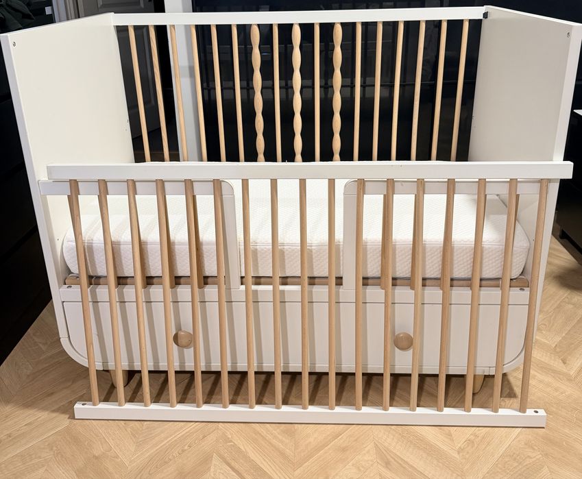 Cama IKEA com Colchão