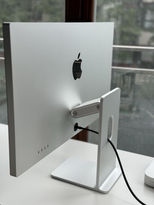 Apple Studio Display 27 5K Retina + Mac mini M1 16/512