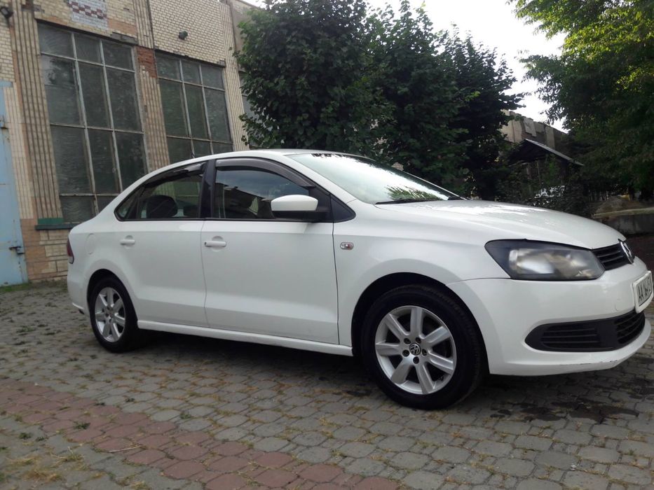 Volkswagen Polo Sedan