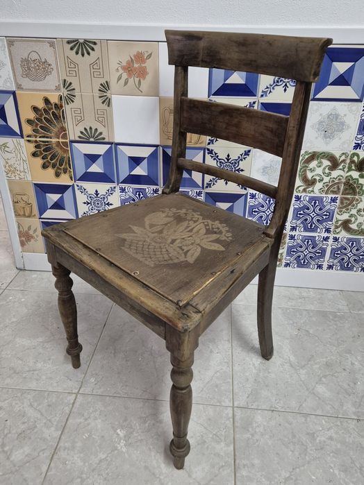 Cadeira antiga dos anos 30