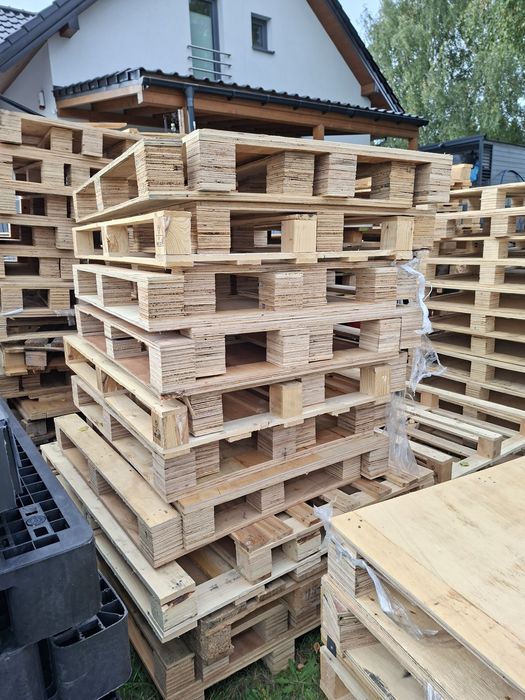 Sprzedam palety plastikowe i drewniane sklejkowe
