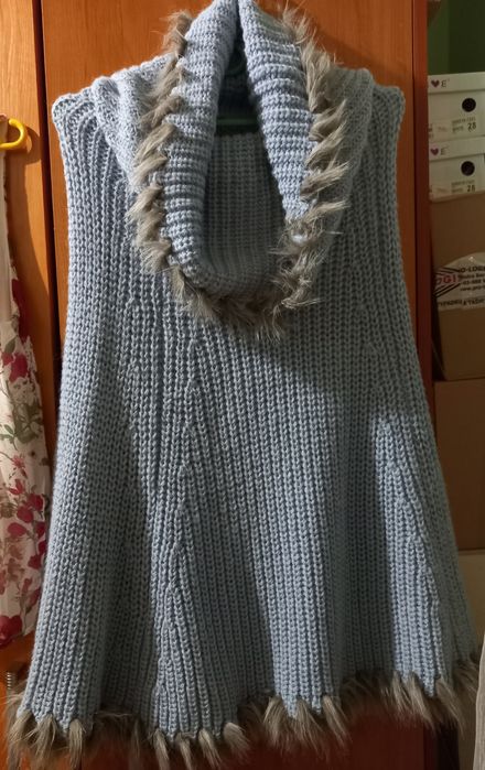 Poncho narzuta sweter