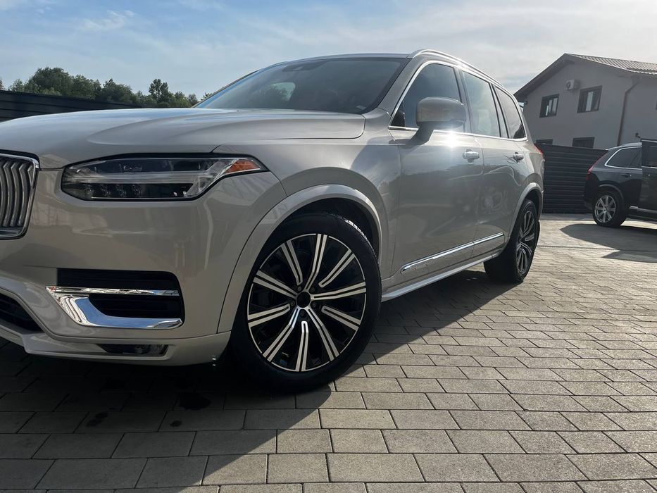 Volvo XC90 2019 року