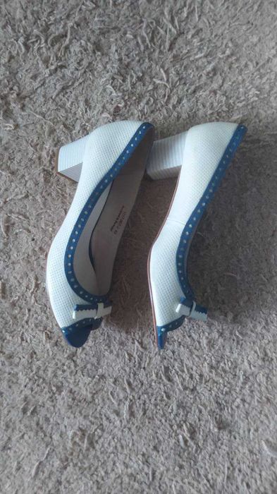 Жіночі туфлі літні