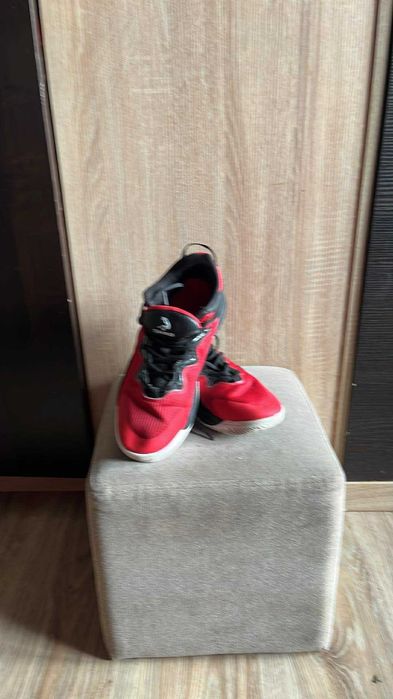 Nr 1 Buty sportowe.