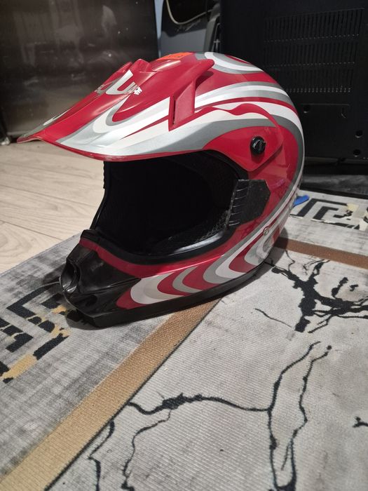 Sprzedam motocyklowy kask