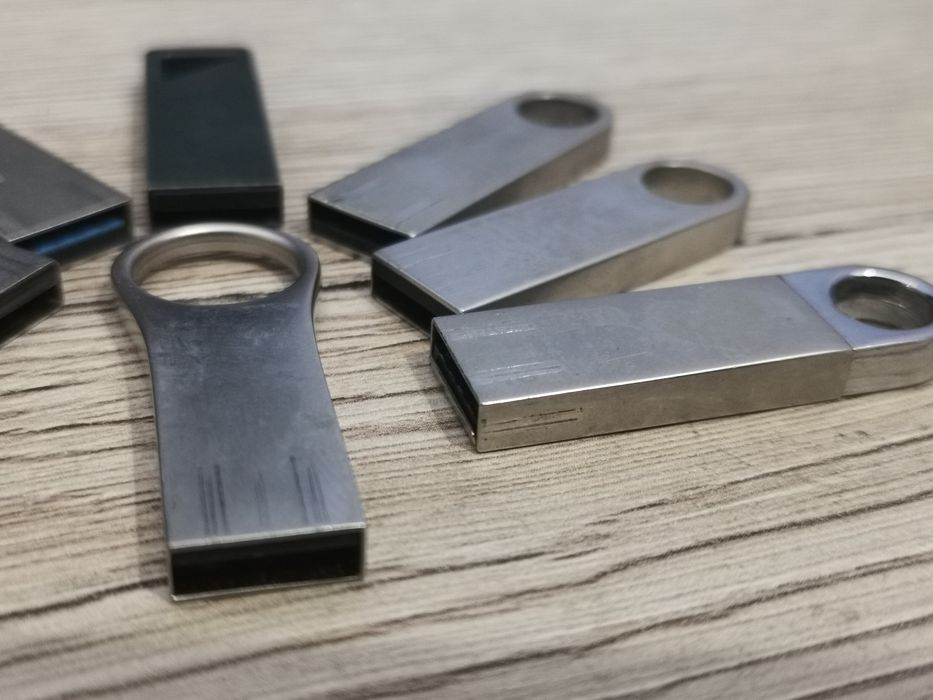 Pakiet metalowych pendrive 16GB