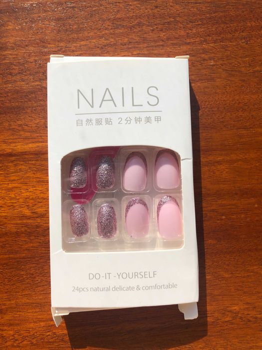 Unhas postiças novas