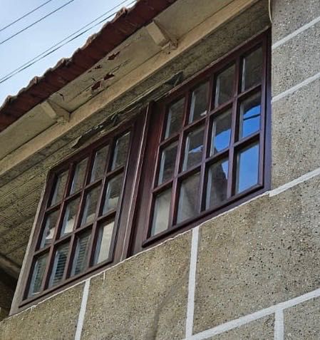 Janela grande madeira