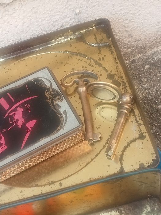 Lata Cola Cao e outros colecionáveis