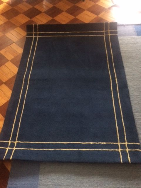 Tapete em lã, azul escuro.64862002296450121
