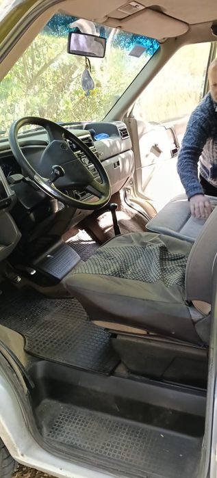 Автомобіль продається