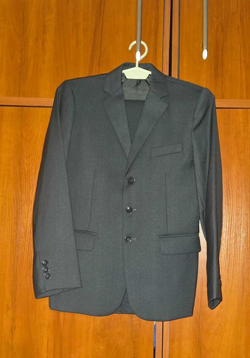 Garnitur chłopięcy 5-częsciowy + alba komunijna 145 cm