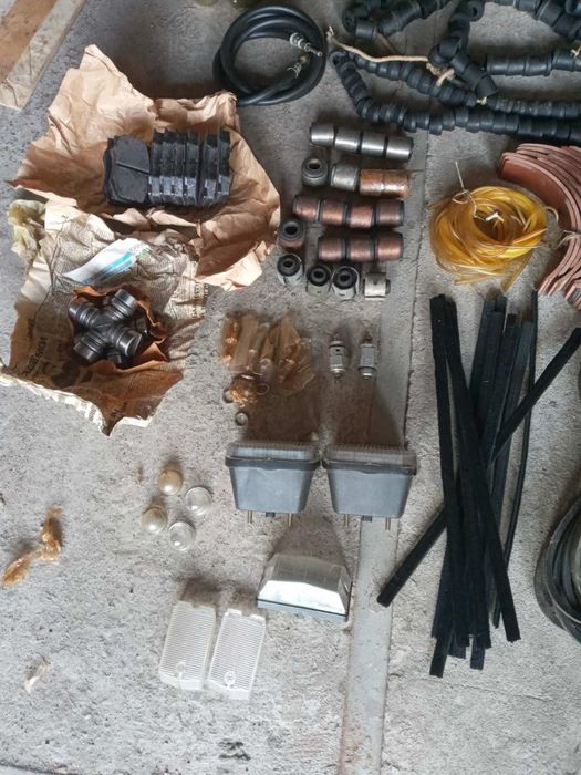 Запчастини до Москвича 2140