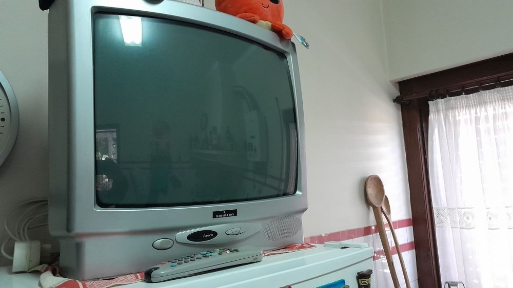 2 tv a funcionar