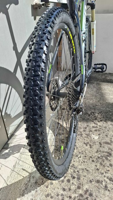 Bicicleta Weed cross country 27.5 com quadro em carbono