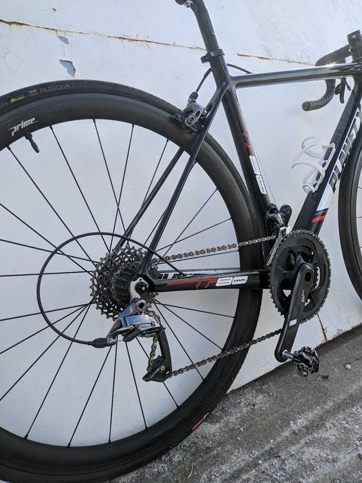 Bicicleta de estrada carbono PLANET X