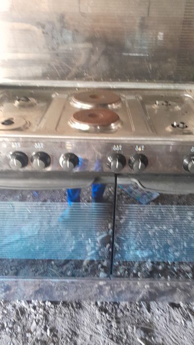 Fogão a gás e eléctrico