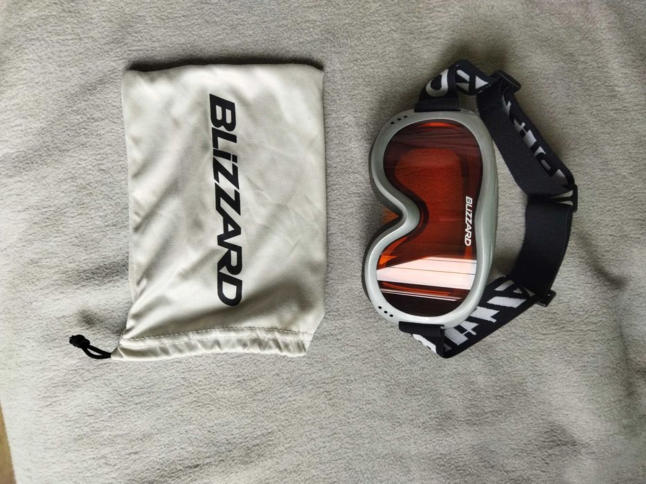 kask narciarski i gogle dziecięce