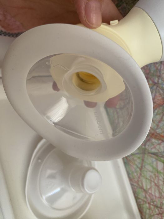 Bomba extratora de leite medela como nova