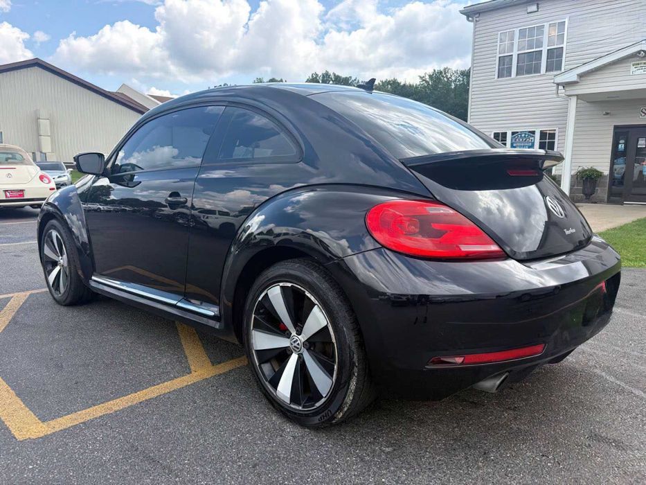 Volkswagen Beetle      2015