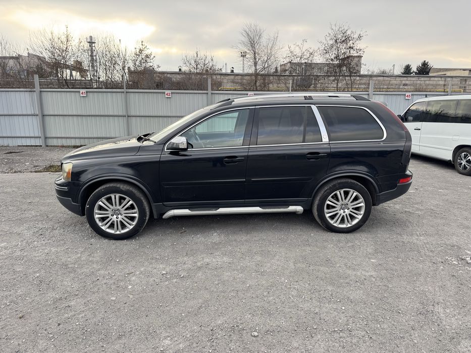 В розборі Вольво хс90 2011 року 2.4 дизель